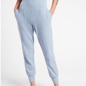 Athleta Salutation joggers in Powervita